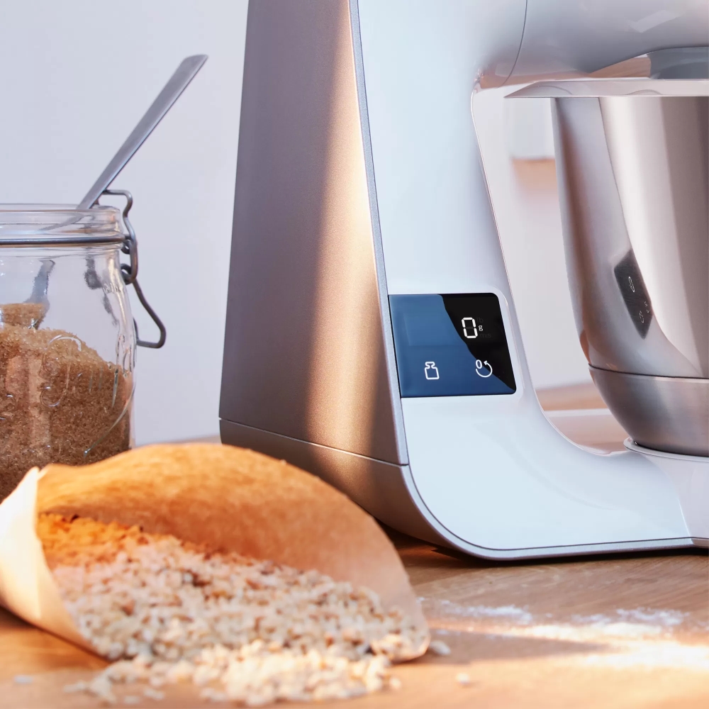 kuhnenski-robot-bosch-mum5xw20-compact-kitchen-ma-bosch-mum5xw20