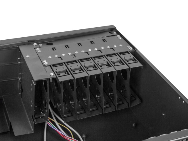 kutiya-za-sarvar-lanberg-rackmount-server-chassis-a-lanberg-sc01-5504-08b